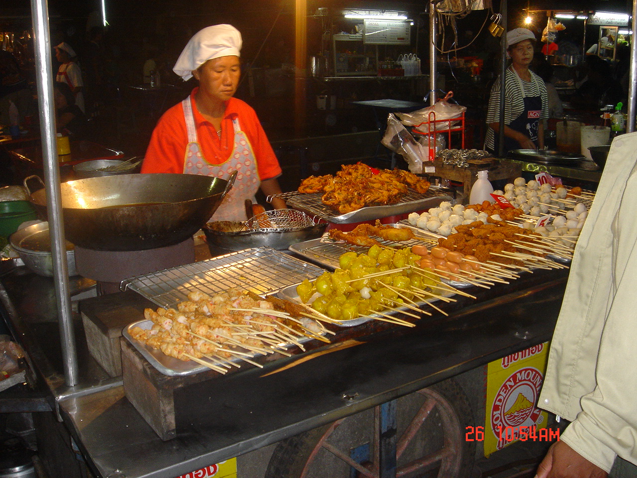 siamsmiletravel-evening streetfood